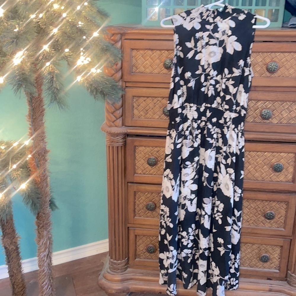 Nanette Lepore Black & Cream Floral print high low smocked dress NWOT